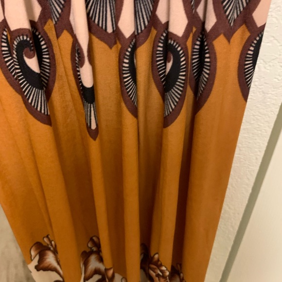 Beautiful summer colors dress - Picture 2 of 3